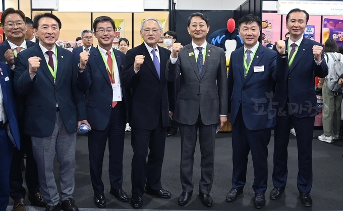 농식품부 박범수 차관 참석.