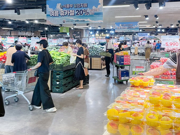 대형마트부터 전통시장까지...국산 농축산물 할인 총력전