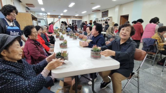 백합생산자연합회 꽃과 함께하는 원예체험 '호평'