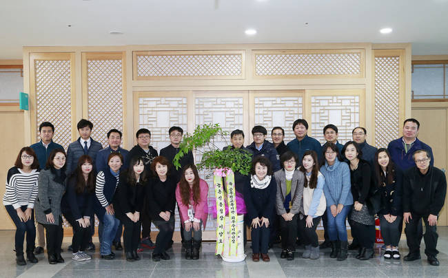 병설기관으로는 역량개발과가 인사혁신처로부터 최우수기관으로 선정된 것은 농진청 최초이다. 계약직부터 모든 직원들이 책임감을 갖고 교육발전을 위해 뛰고 있다.